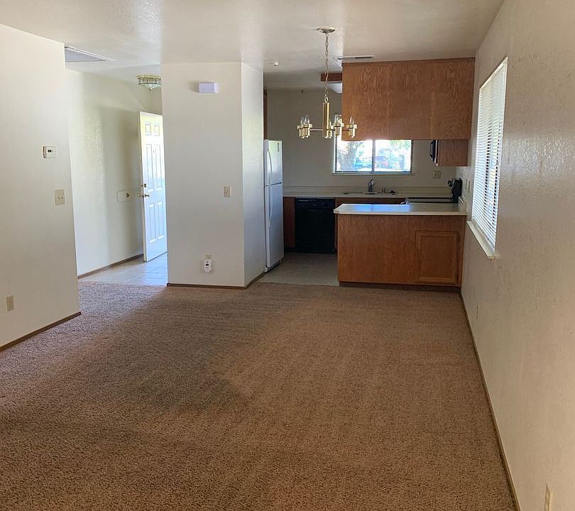 1st image of 117 Elbridge Ave #31
