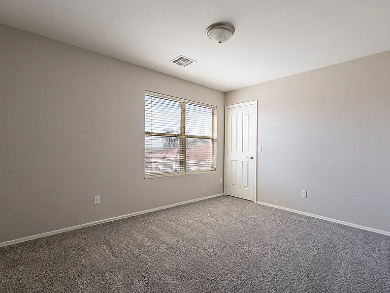 2420 E Gleneagle Dr — Photo 26