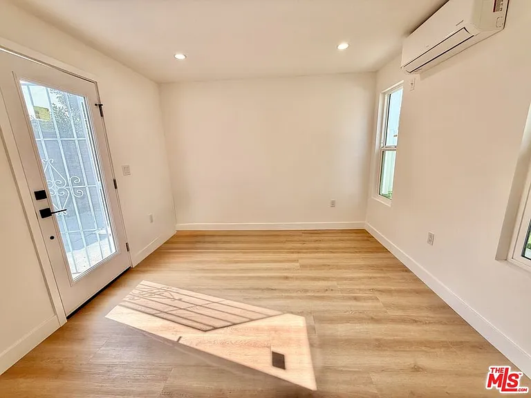 3900 2nd Ave #2312 — Photo 1