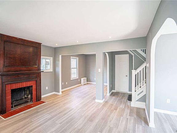 3rd image of 2 Lawrence St