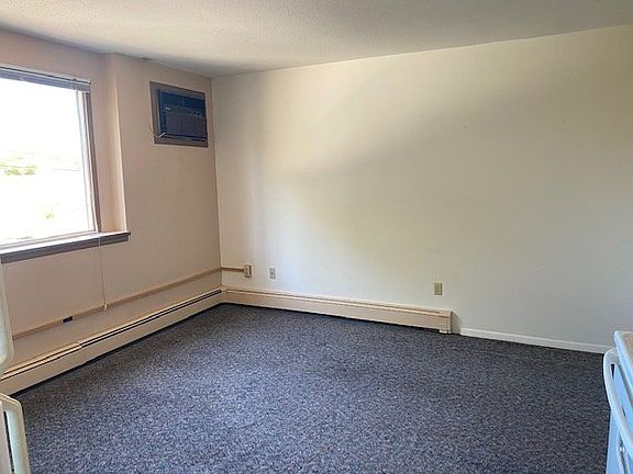4th image of 302 S Sophie St APT 7