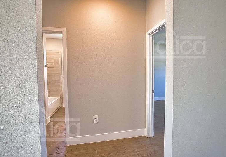 1610 Rada Ln — Photo 28