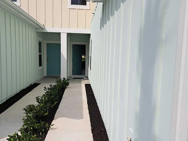 213 Pasadena Dr — Photo 2