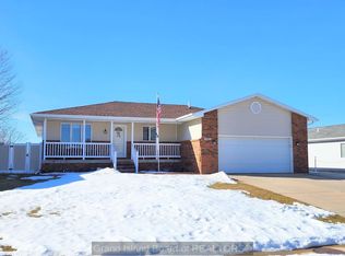 2702 Saint Patrick Ave, Grand Island, NE 68803