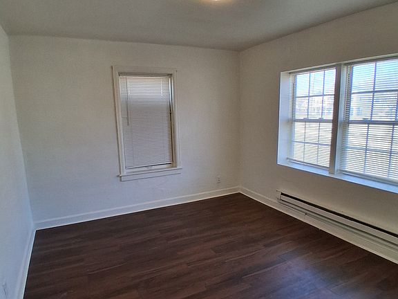2nd image of 1221 W Atkinson Ave