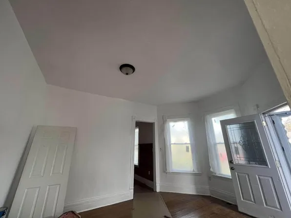 (undisclosed Address), Syracuse, NY 13204