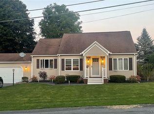 30 Allman Pl S, New Hartford, NY 13413