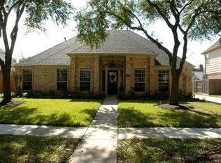 5210 Rebel Ridge Dr, Sugar Land, TX 77478