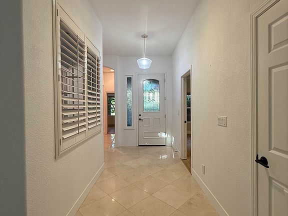 4th image of 2513 Campden Way