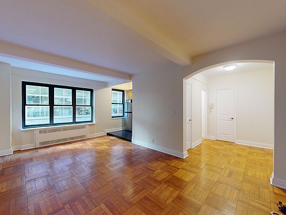3rd image of 141 E 56th St APT 6B