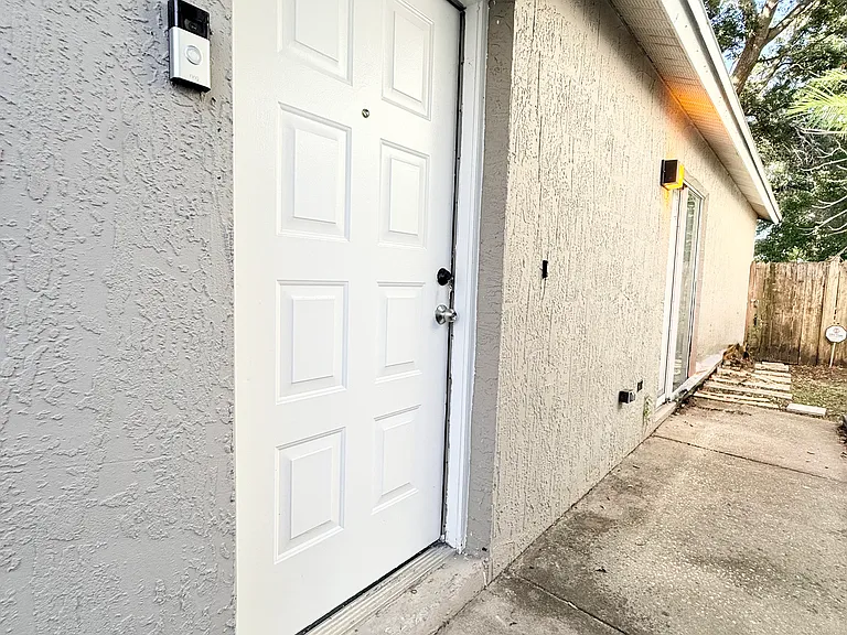 4414 Venice Dr — Photo 3