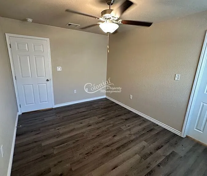 2403 Duntov Dr #B — Photo 16