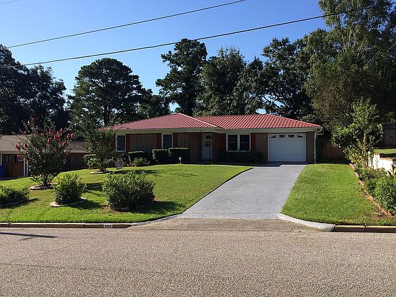 Upgraded Front Landscaping