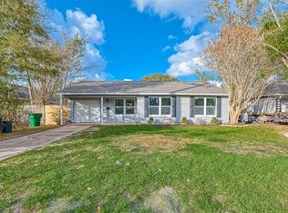 1105 E Miller St, Angleton, TX 77515