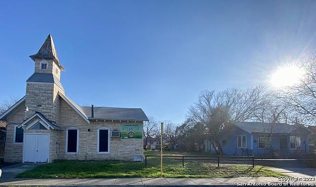 1st image of 1516 Burnet St