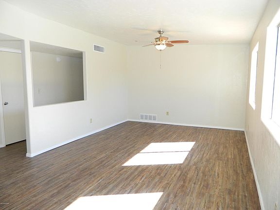 5th image of 9280 E Holmes St