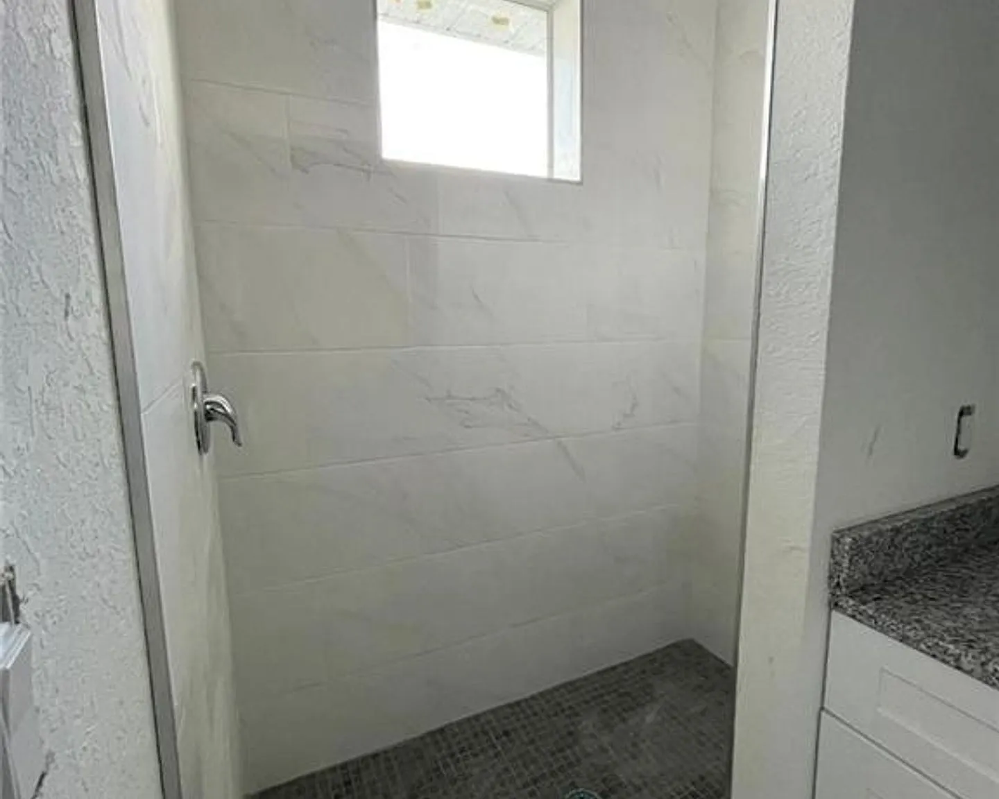 275 SW 4th ST @110 — Photo 3