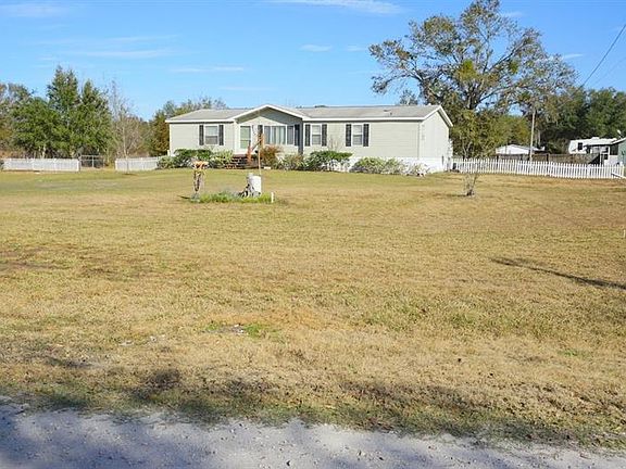 3rd image of 4669 Pecan Dr