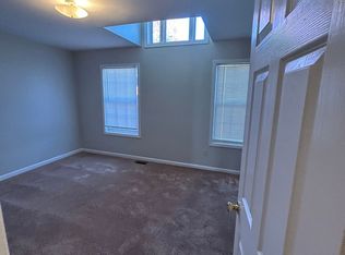3700 Georgetown Pl #2410, Louisville, KY 40215