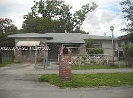 1st image of 4621 SW 22nd St