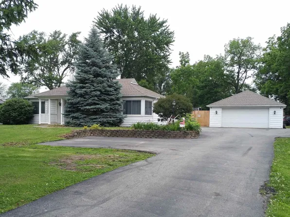 402 W Perkins St, Hartford City, IN 47348