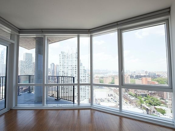 3rd image of 66 Rockwell Pl APT 24A