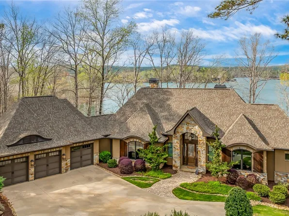 104 Mountain Shore Trl, Six Mile, SC 29682