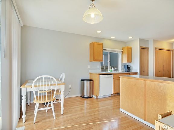 5th image of 13412 68th Avenue Ct E