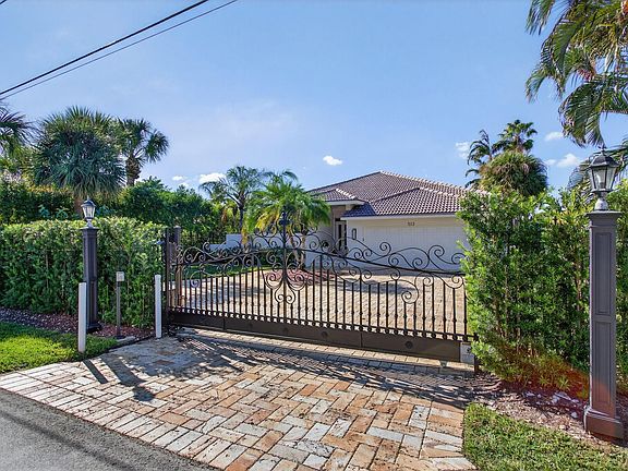 4th image of 513 S Riverside Drive