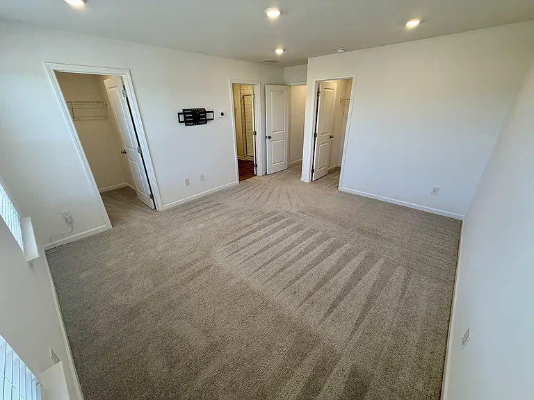 261 Kenoot Dr #1 — Photo 25