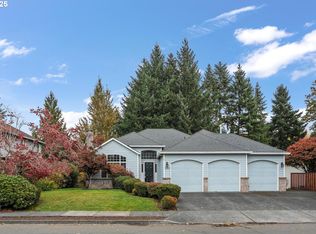 19812 Castleberry Loop, Oregon City, OR 97045