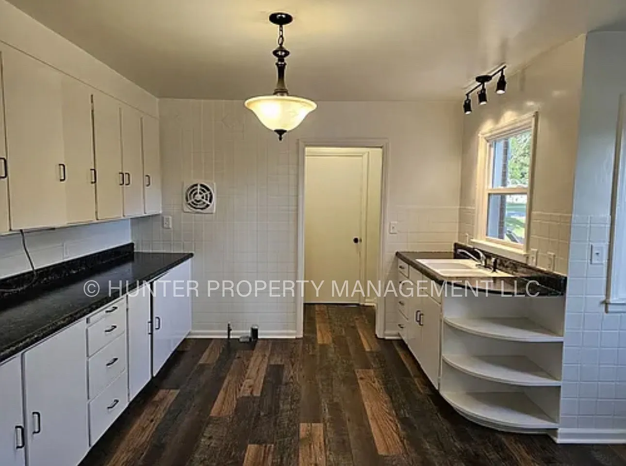 604 W Park St — Photo 4