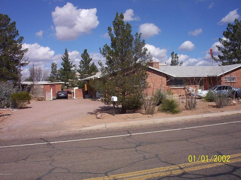 2nd image of 3180 E 10th St
