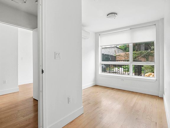 4th image of 804 Lafayette Ave #1B