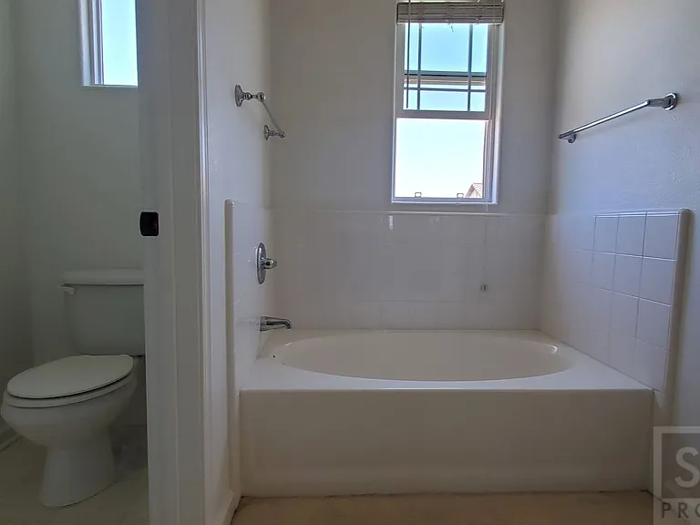 1715 Bilbao Dr — Photo 24