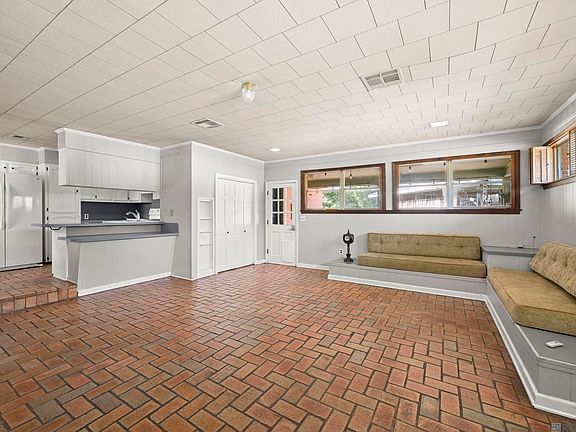 4th image of 8924 Gail Dr