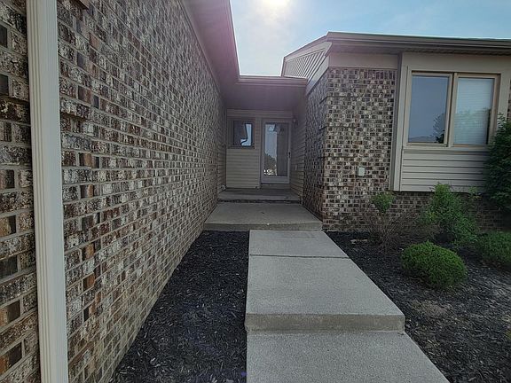 2nd image of 45617 Silver Maple Ave
