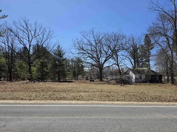 466 West St, Lake, MI 48632