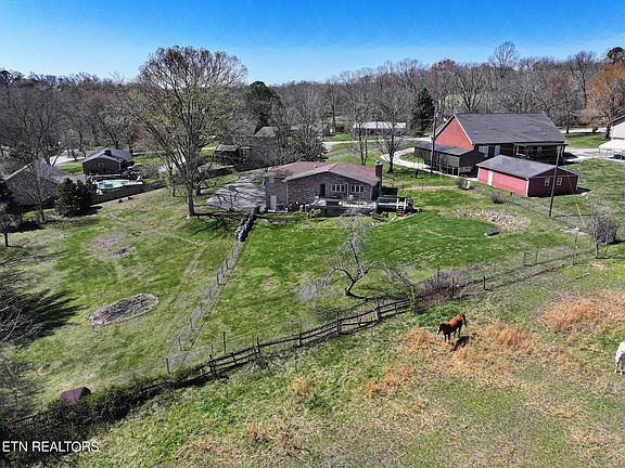 4th image of 8010 Shady Ln