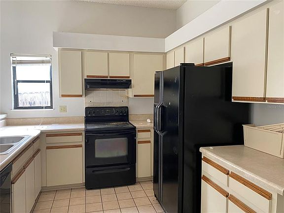 4th image of 4022 Quail Briar Dr