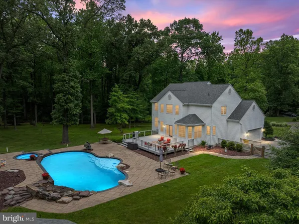 931 Heatherfield Ln, Millersville, MD 21108