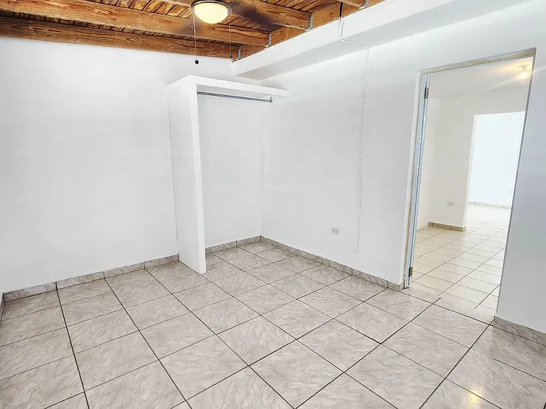 25-5B Bucare — Photo 9