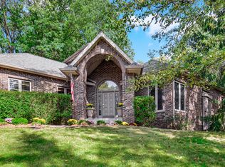 2102 Emmett Ct, Valparaiso, IN 46385