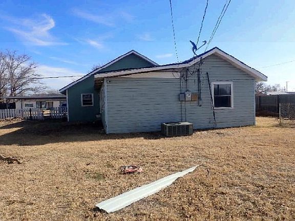 4th image of 1401 Independence St