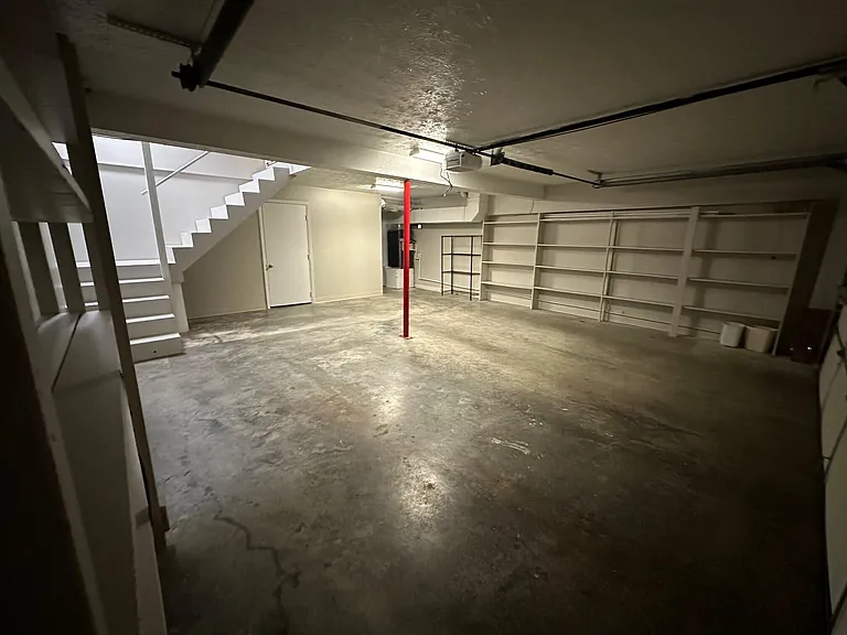 3505 Lakeside Ct — Photo 38