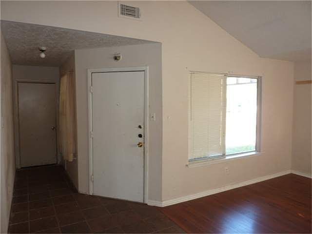 2nd image of 12719 Monaco Rd