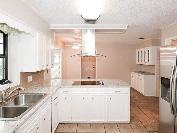2nd image of 10001 Trailridge Dr