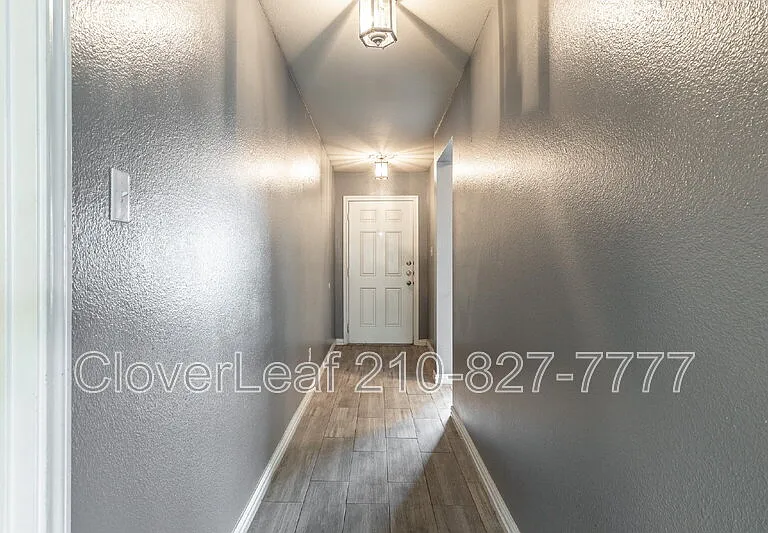 229 Hereford St — Photo 5