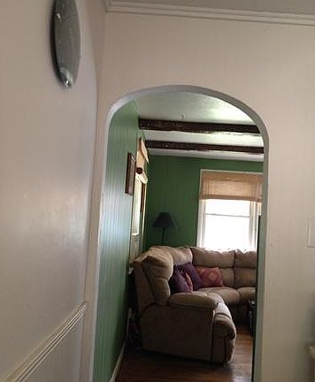 3rd image of 258 Filbert Ave
