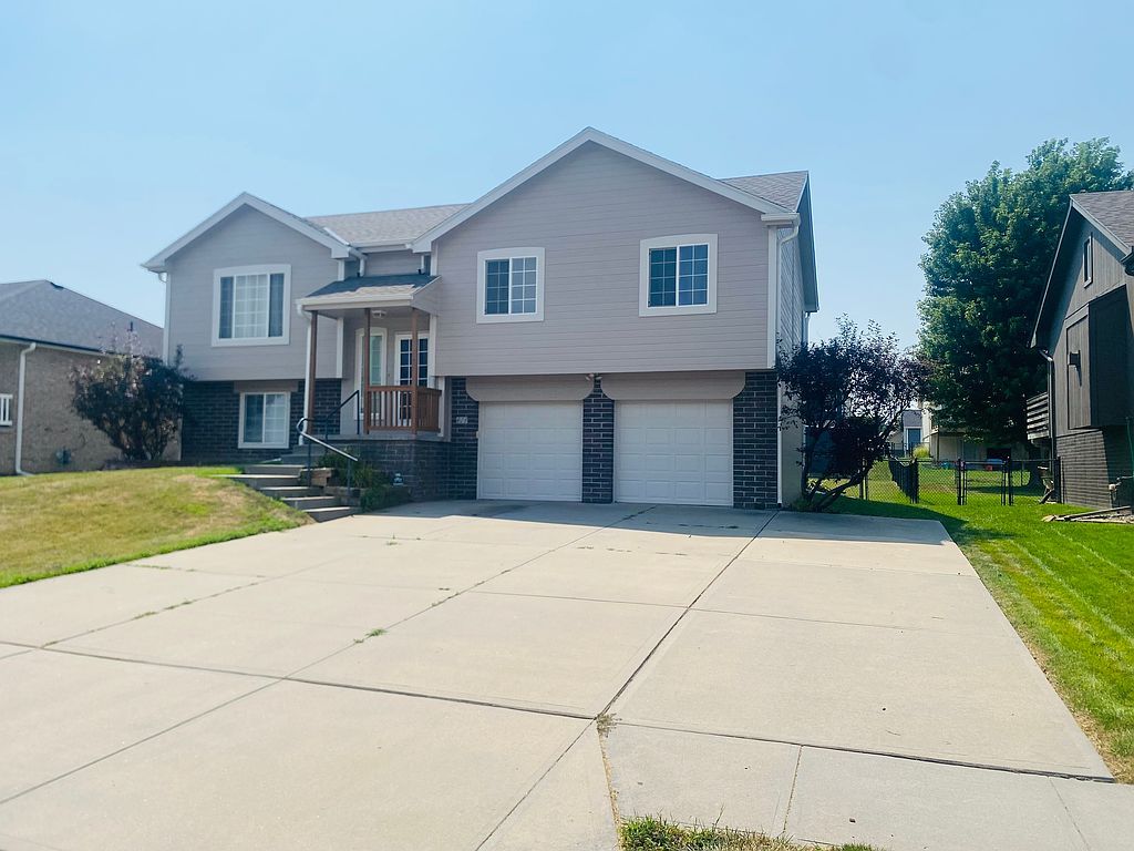 608 Tupelo Ln - Property Image